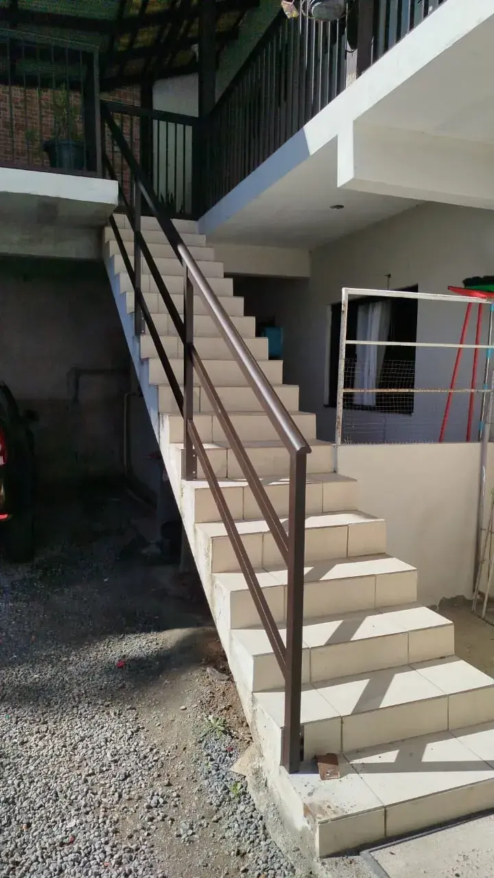 Corrimão metálico